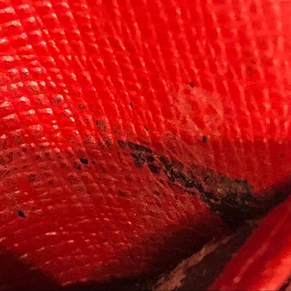 Red Epi Wallet - Picture 12 of 13